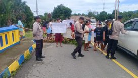 Aparat Kepolisian Resort (Polres) Seram Bagian Barat (SBB) bersama Direktorat Reserse Kriminal Umum (Ditreskrimum) Polda Maluku bergerak cepat mengamankan satu dari beberapa terduga pelaku persetubuhan anak di bawah umur