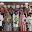 Kantor Kejaksaan Negeri Jakarta Barat dipenuhi warga masyarakat dan aparat penegak hukum pada Jumat pagi, 26 Juli 2024