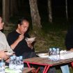 Presiden Joko Widodo didampingi Ibu Iriana Joko Widodo mengajak para penggiat seni dan pemengaruh (influencer) Tanah Air makan malam bersama di kawasan glamping IKN, pada Minggu malam, 28 Juli 2024. Foto: BPMI Setpres/Muchlis Jr