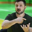 Volodymyr Zelensky menegaskan bahwa penyerahan wilayah Ukraina untuk mengakhiri perang yang dipicu oleh Vladimir Putin harus didukung melalui sebuah referendum di Ukraina
