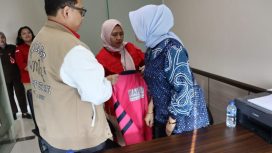 Kejaksaan Tinggi DKI Jakarta telah menahan Tersangka RP dalam kasus dugaan tindak pidana korupsi yang melibatkan proses eksekusi sita uang sebesar Rp244,6 miliar terkait lahan milik PT Pertamina. Penahanan dilakukan pada Rabu, 30 Oktober 2024, di tengah upaya Kejaksaan Tinggi untuk menindaklanjuti kasus ini secara tuntas