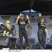Ribuan warga, mayoritas ibu-ibu atau kaum emak-emak, tumpah ruah dalam kegiatan Gebyar Senam Akbar dan Deklarasi Relawan Tim Bengawan yang digelar di Lapangan Adelia, Bojong Rawalumbu, Kota Bekasi pada Sabtu pagi (26/10/2024)