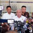 Kejaksaan Agung Republik Indonesia, melalui Kepala Pusat Penerangan Hukum (Kapuspenkum), Dr. Harli Siregar, mengumumkan pemindahan penahanan tiga oknum hakim yang diduga terlibat dalam kasus suap dan gratifikasi terkait perkara terpidana Ronald Tannur
