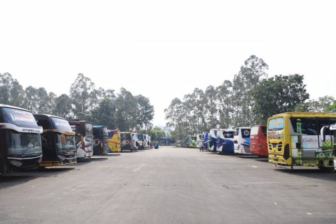 
					Jelang Mudik Lebaran, Jumlah Penumpang Terminal Poris Plawad Mulai Melonjak