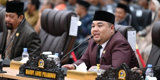
					DPRD Sulteng: Macan Ompong atau Penyelamat Rakyat? Rakyat Menanti Bukti, Bukan Sandiwara Murahan!
