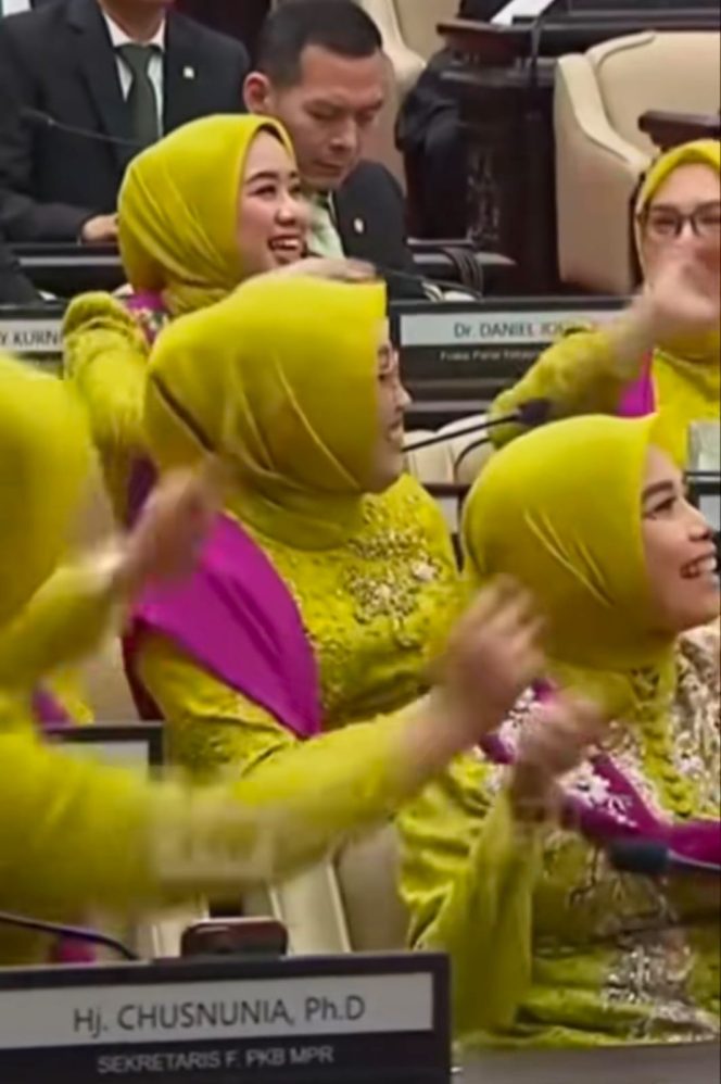 
					Jogetan DPR, Aktivis: Skandal Visual yang Membunuh Kredibilitas dan Menghukum di Ruang Publik Digital