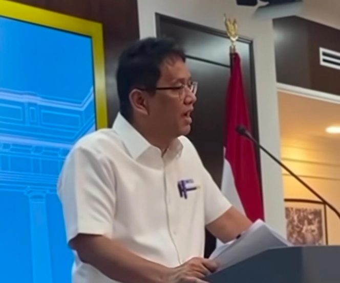 
Skak Mat’ Anggaran: Menkeu Purbaya Balik Serang Gubernur Soal Dana Festival dan Guru Honorer