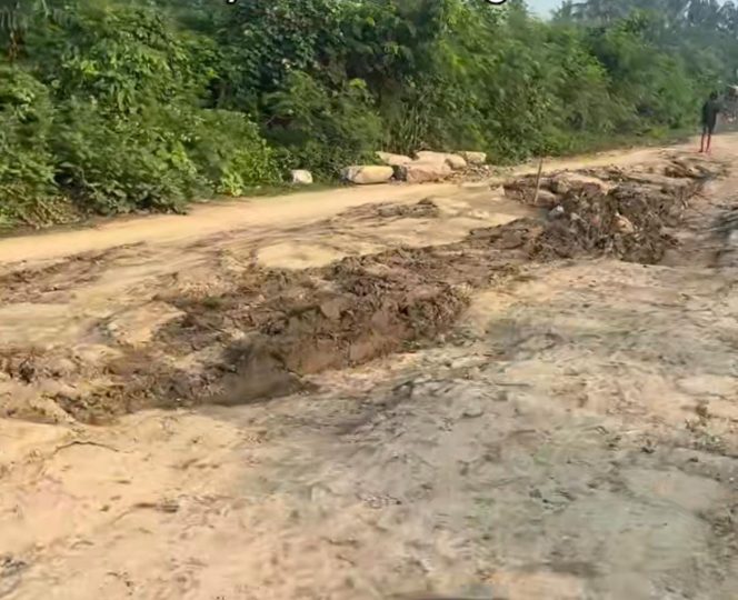 
SKANDAL PRIORITAS TANGERANG: Rakyat Dibiarkan Meniti “Jalan Neraka”, Pemkab Malah Bangun Istana Pelayanan Rp 70 Miliar