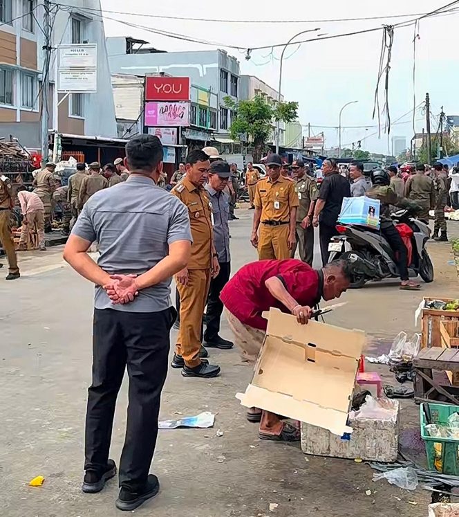 
					Menata Wajah Kota, Camat: Urgensi Penertiban Pedagang Kaki Lima di Kawasan Pasar Anyar