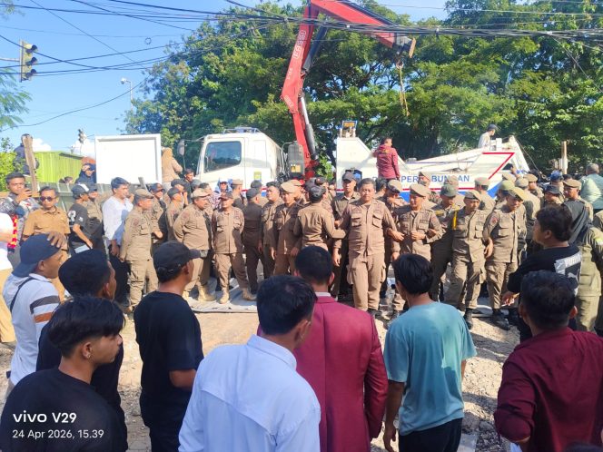 
					Tegang! Ahli Waris Hadang Eksekusi Lahan Pemkot Tangerang: “Mana Prosedur Hukumnya?”