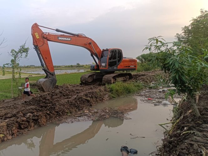 
					Diduga Gunakan Solar Ilegal Polres Metro Bekasi