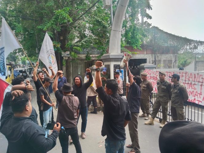 
					Mengurai Sengkarut Alun-Alun Benda, Kadispora Kota Tangerang Ditantang Buka Data atau Mundur!