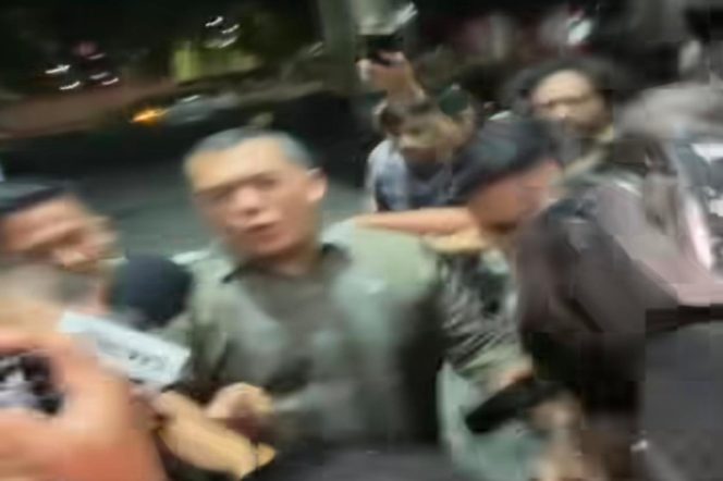 
					Sempat Dicari Penyidik, Wamen Imipas Silmy Karim Akhirnya Datangi Gedung KPK Pasca OTT Imigrasi Jakbar