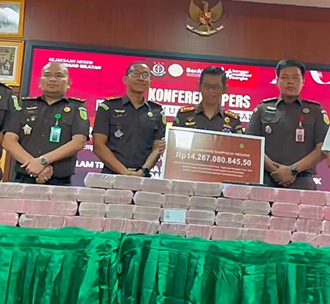
					Prestasi Kejari Tangsel: Eksekusi Uang Rampasan Pinjol Ilegal Rp14,2 Miliar ke Kas Negara