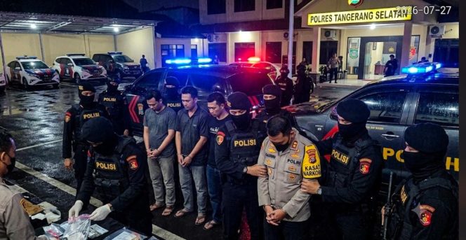 
					Bareskrim Gulung Jaringan Oknum: Kasat Narkoba Tangsel Tersangka