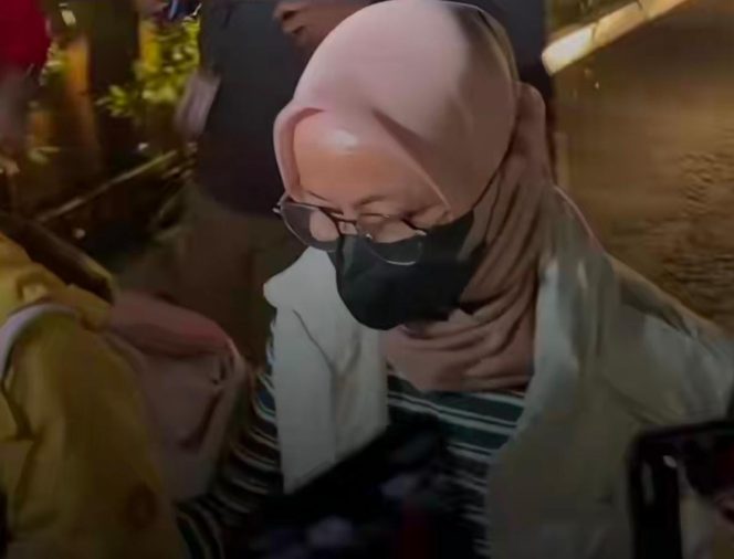 
					OTT KPK di Pemalang: Istri Bupati dan 6 Orang Lainnya Ikut Diamankan ke Jakarta