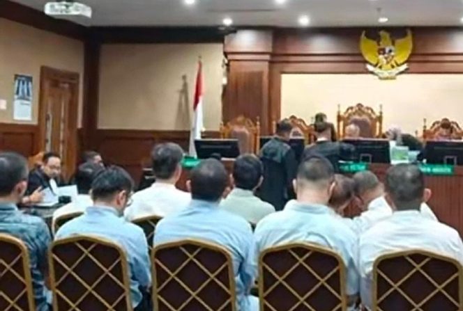 
					Skandal Korupsi Ekspor POME Rp7,3 Triliun: CPO Disulap Jadi Limbah, 11 Terdakwa Mulai Diadili