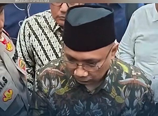 
					Sidang Perdana Dugaan Korupsi Kuota Haji: Yaqut Cholil Qoumas Bantah Terima Aliran Uang