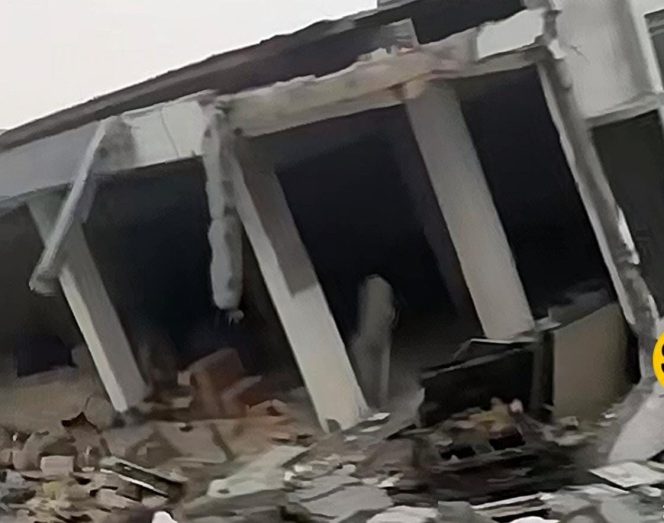 
					Dahsyat! Gempa M 7,7 Nagekeo Guncang NTT: BMKG Keluarkan Peringatan Tsunami
