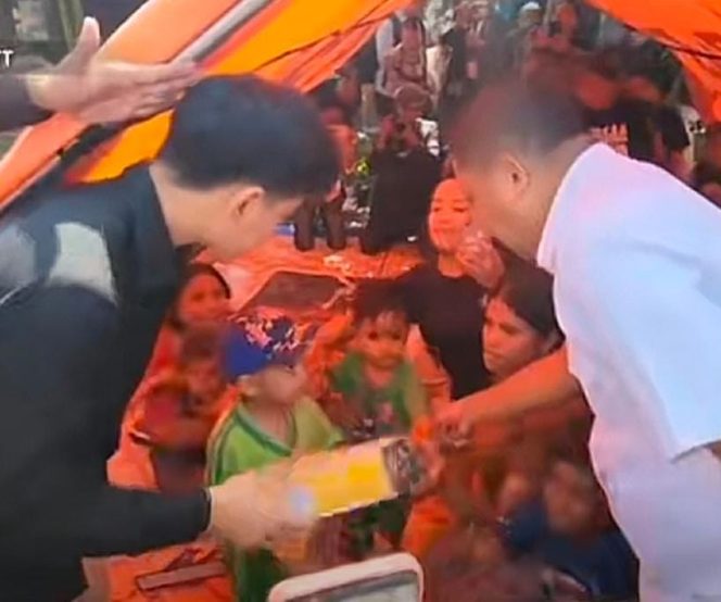 
					Tinjau Pengungsian Gempa Sikka, Wapres Gibran Pastikan Penanganan Darurat dan Hibur Anak-Anak KORBAN