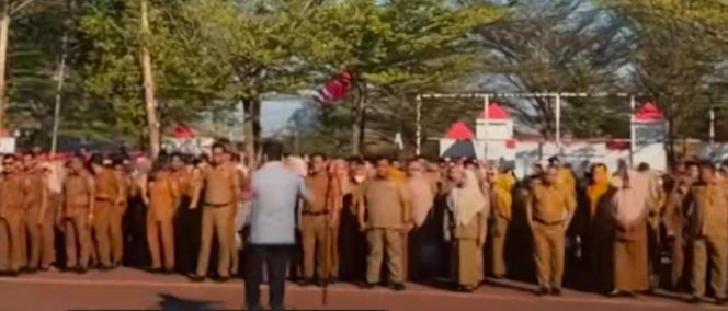 
					Ketenangan Apel Pagi Pemkab Gowa Pecah: Oknum Kadishub Nonaktif Nekat Wacanakan Pembubaran di Hadapan Bupati