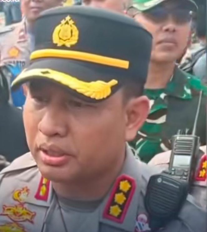 
					Usai Komitmen DPR Dibacakan, Massa Aliansi Masyarakat Pati Bersatu Resmi Bubarkan Diri
