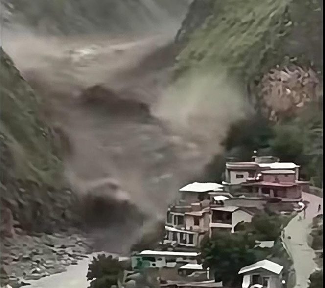 
					Banjir Bandang dan Longsor Nepal-Tibet: Korban Jiwa Tembus 600 Orang, Ribuan Hilang