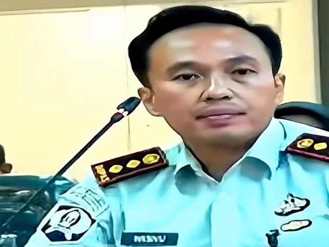 
					Dilecehkan Pertanyaan Menohok DPR, Kalapas Cibinong dan Jajaran Pemasyarakatan Gelagapan di Senayan