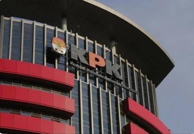 
					OTT KPK 17 Orang Diringkus, Termasuk Pejabat ATR dan Kantah Kota Tangerang