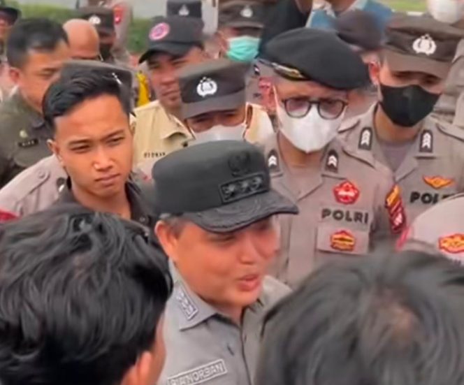 
					Aksi Mahasiswa Soal Karhutla Berujung Ketegangan dengan Gubernur Kalbar
