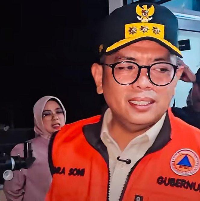 
					Antisipasi Dampak Aktivitas Gunung Krakatau, Pemprov Banten Terapkan PJJ 3 Hari untuk Seluruh Satuan Pendidikan