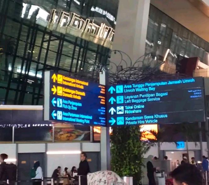 
					Dampak Erupsi Anak Krakatau: Operasional Soekarno-Hatta dan 6 Bandara Diperpanjang Penutupannya Hingga Senin Pagi