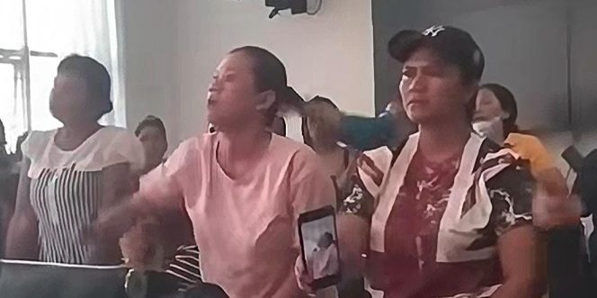 
					Orang Tua Murid Protes Program Makan Bergizi Gratis di DPRD Karo, Pertanyakan Keamanan dan Kesehatan Anak