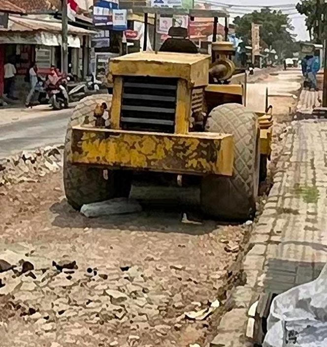 
					Proyek Jalan Rp 6,3 Miliar di Kronjo Disinyalir Ugal-Ugalan, Aktivis Minta Aparat Turun Tangan