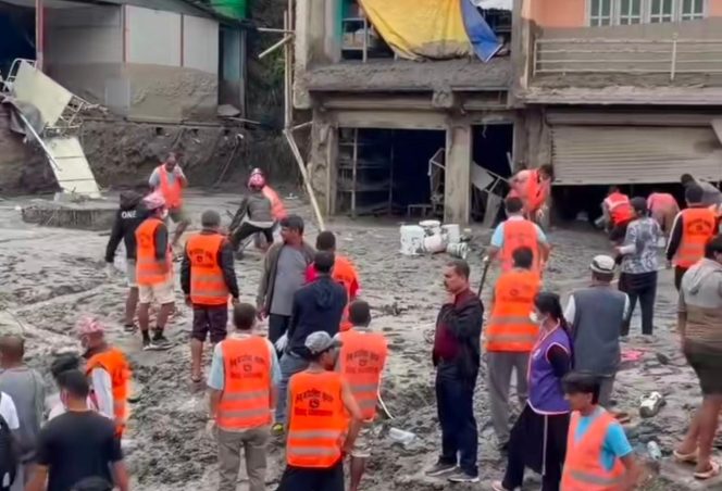 
					Nepal Diterjang Banjir Bandang dan Longsor, Lebih dari 1.000 Jiwa Meninggal Dunia dan Ribuan Hilang