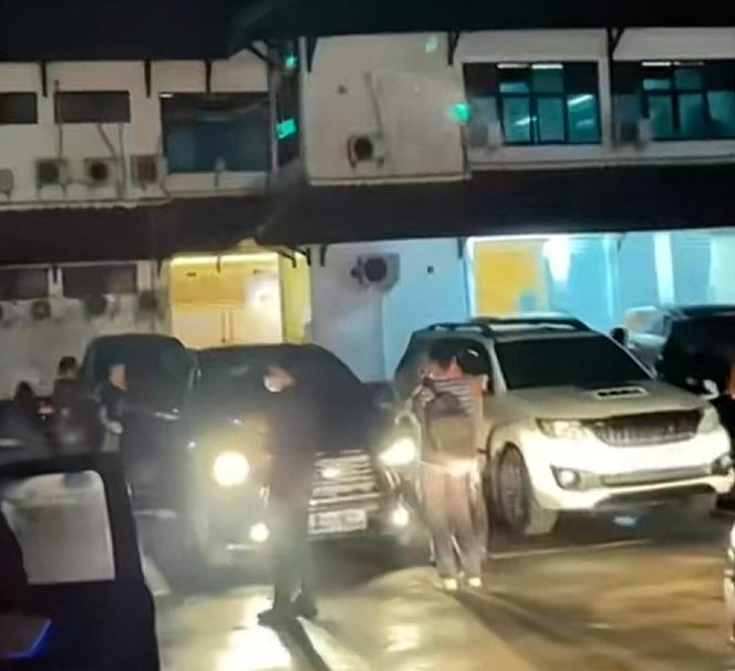 
					KPK Geledah Kantor BPN Kabupaten Bogor I, Sita Koper Berisi Dokumen HGB Summarecon