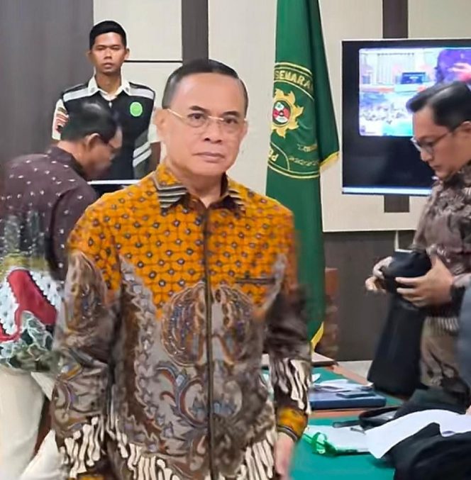 
					Sidang Tuntutan Bupati Pati Memanas, Tim JPU KPK Dievakuasi Usai Dikerumuni Massa