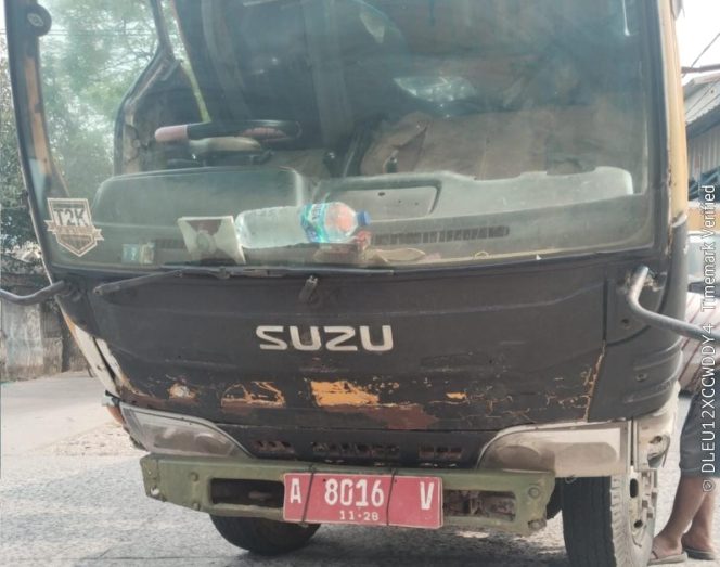 
					Tangki Galon dan Dugaan Setoran 8 Juta: Bobroknya Tata Kelola Armada Sampah DLHK Kabupaten Tangerang