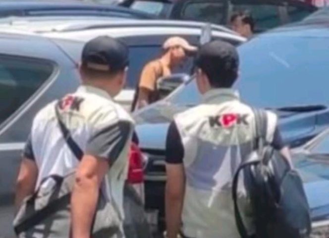 
					KPK Geledah Kantor Kontraktor di Manado, Diduga Terkait OTT Bupati Bolmut