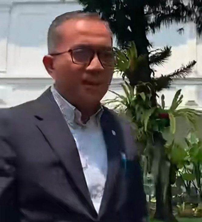 
					Presiden Prabowo Gelar Ratas Pengentasan Narkoba, Dorong Sinergi Teknologi dan Riset Kampus
