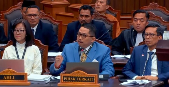 
					Pernah Sebut Sidang Ilegal, Ahli Pihak Terkait Dilarang Bicara Lisan di Sidang MK
