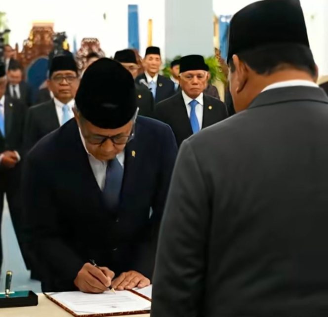 
					Prabowo Subianto Resmi Lantik Rocky Gerung Jadi Anggota Wantimpres