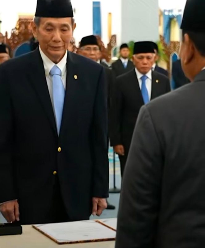 
					Dua Sisi Babah Alun: Resmi Menuju Istana dan Bayang-Bayang Laporan Polisi