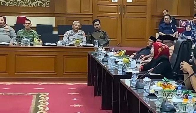 
					Protes Ketidakhadiran Bupati, Fraksi PDIP DPRD Kabupaten Serang Aksi Walkout dari Rapat Paripurna APBD 2027