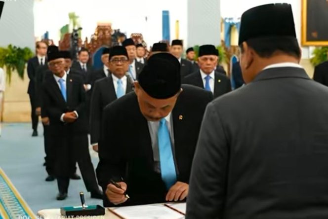 
					Presiden Prabowo Subianto Resmi Lantik Syahganda Nainggolan Sebagai Kepala Bakom RI
