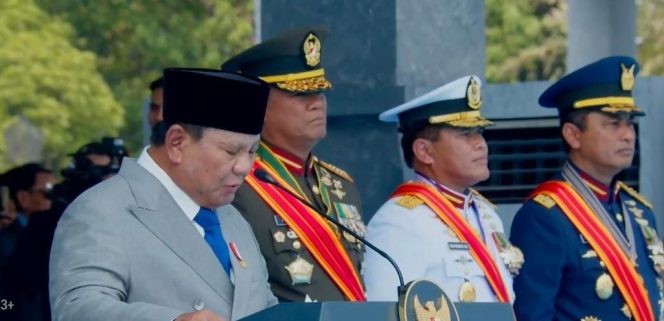 
					Presiden Pimpin Upacara Peringatan HUT ke-81 TNI