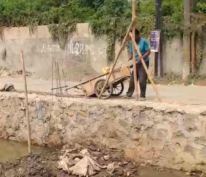 
					Disorot Media dan LSM, Proyek Irigasi Cilampe Rp3,3 Miliar Mendadak Tambah Ketinggian Turap