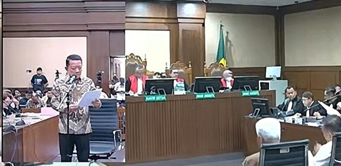 
					Eks Jampidsus Febrie Adriansyah Membantah Dakwaan Pemerasan Rp55 Miliar